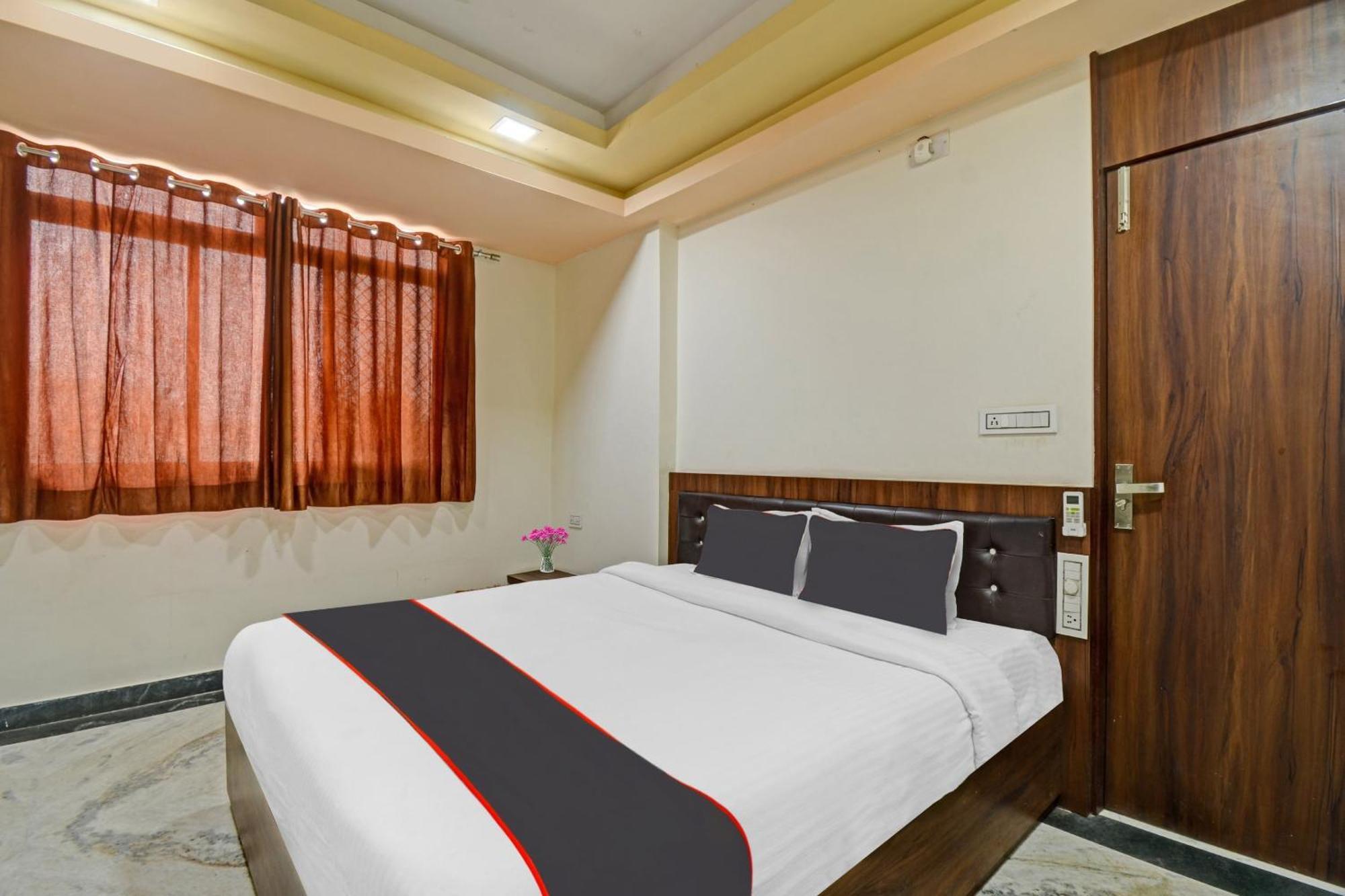 Collection O The Sunrise Hotel Udaipur Luaran gambar